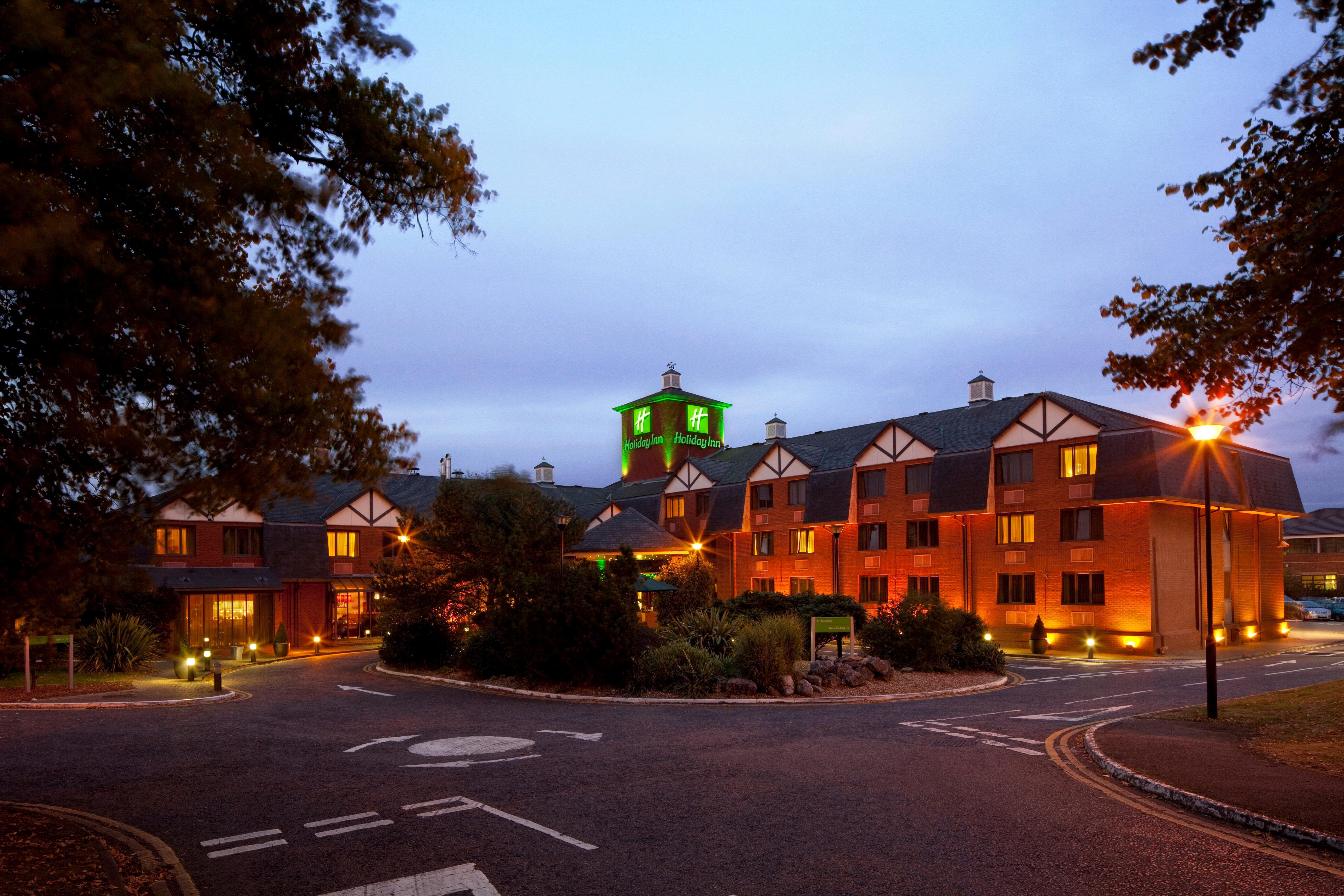 Holiday Inn Northampton, An Ihg Hotel Exterior photo